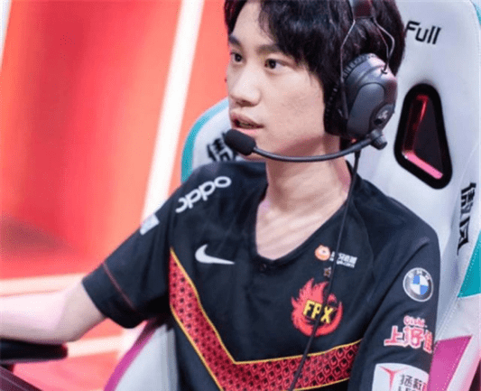 九游体育官网-文班亚马21岁入选全明星